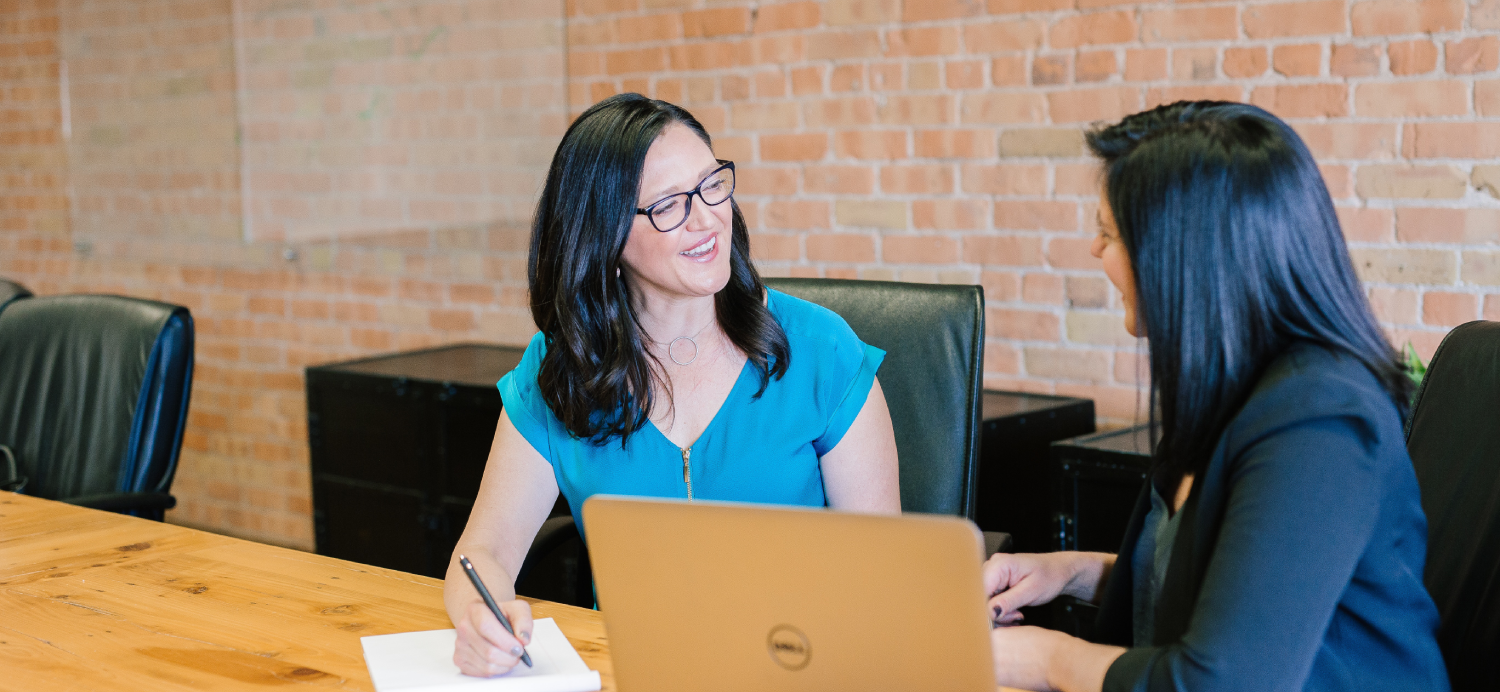 The Importance of Non-Verbal Communication in Interviews